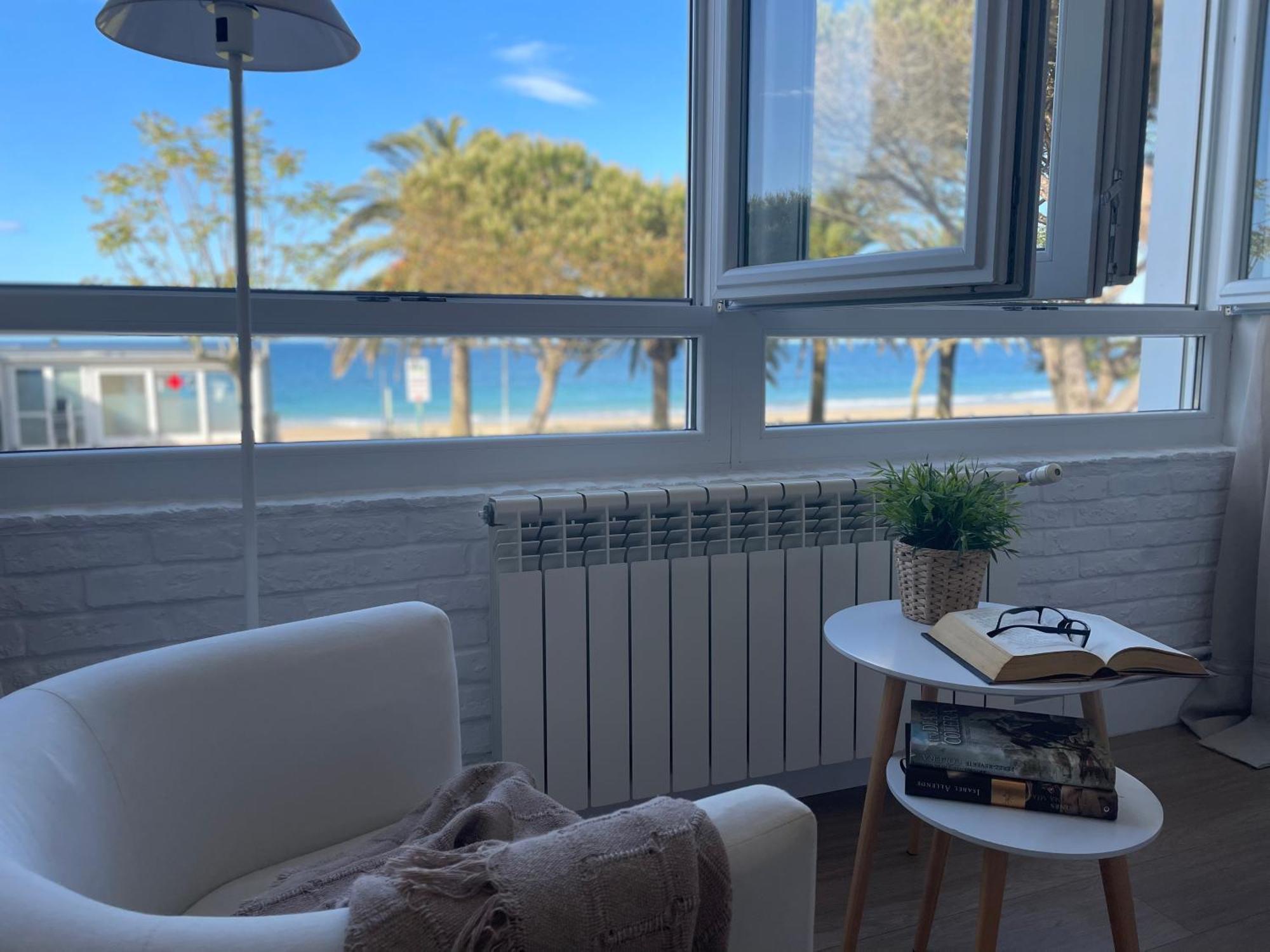 Apartamento Comillas Beach Exterior foto